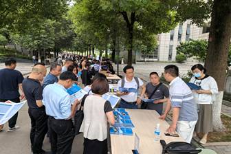 尊龙亚洲官网四川高校招生巡展 4